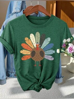 Women’s Green Turkey Graphic Tee. Colorful. Size M.
